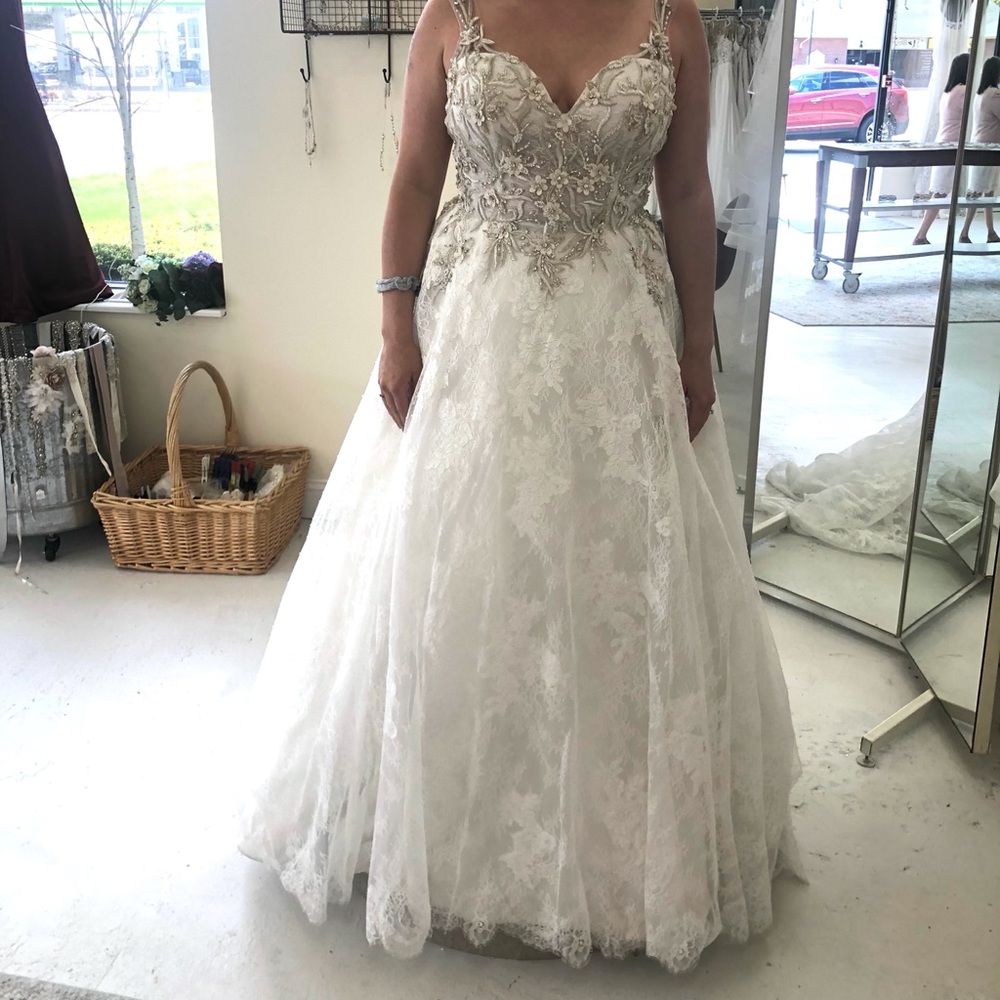 Simone Carvalli size 12 wedding dress